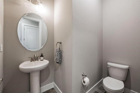 House in San Antonio, Florida 4 bedrooms, 220.18 sq.m. № 2329265 - photo 25