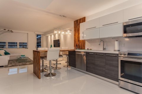 Copropriété à louer à Miami Beach, Floride: 1 chambre, 78.5 m2 № 2037949 - photo 10