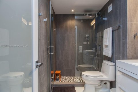 Copropriété à louer à Miami Beach, Floride: 1 chambre, 78.5 m2 № 2037949 - photo 18
