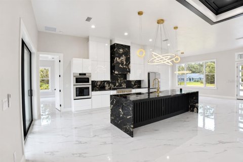 Villa ou maison à vendre à Dunnellon, Floride: 3 chambres, 250.19 m2 № 2419161 - photo 15