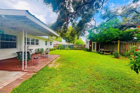 Villa ou maison à vendre à Clearwater, Floride: 2 chambres, 103.12 m2 № 1820759 - photo 13