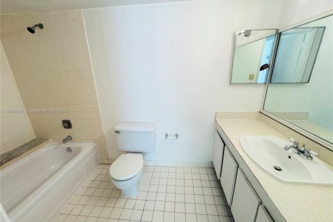 Condo in West Palm Beach, Florida, 1 bedroom  № 1947587 - photo 9