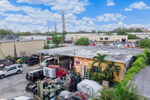 Immobilier commercial à vendre à North Miami, Floride № 544467 - photo 1