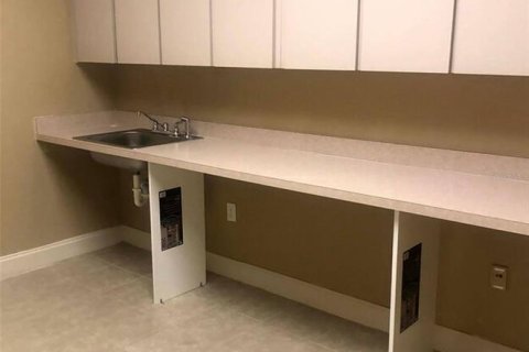 Propiedad comercial en alquiler en Summerfield, Florida, 422.98 m2 № 1769529 - foto 15