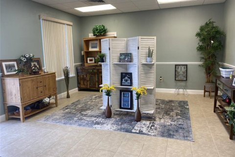 Propiedad comercial en alquiler en Summerfield, Florida, 422.98 m2 № 1769529 - foto 6