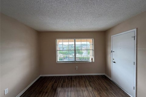 Apartment in Lakeland, Florida 2 bedrooms, 77.2 sq.m. № 2400284 - photo 4