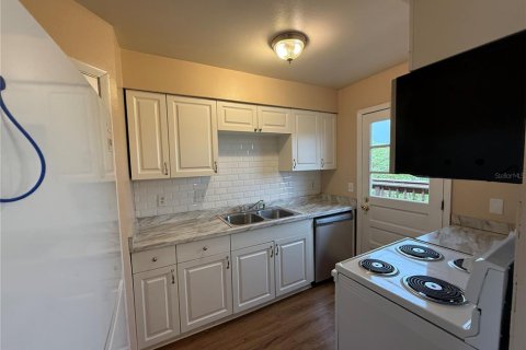 Apartment in Lakeland, Florida 2 bedrooms, 77.2 sq.m. № 2400284 - photo 2