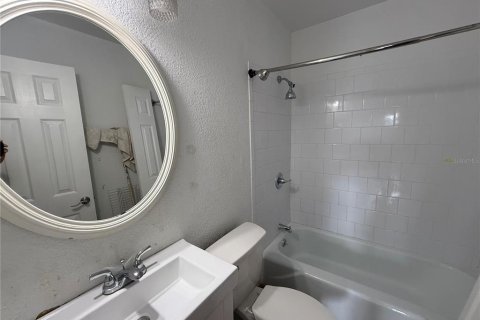 Apartment in Lakeland, Florida 2 bedrooms, 77.2 sq.m. № 2400284 - photo 8