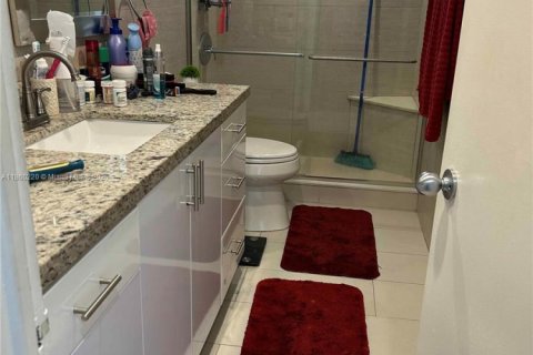 Condo in Miami Lakes, Florida, 2 bedrooms  № 1892827 - photo 4