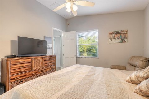 House in Oak Hill, Florida 3 bedrooms, 163.14 sq.m. № 1567867 - photo 13