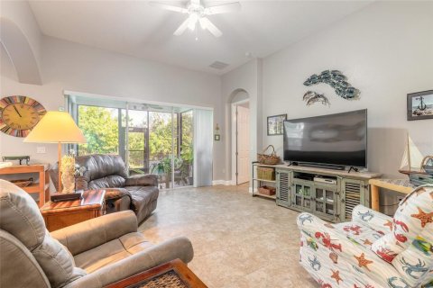 House in Oak Hill, Florida 3 bedrooms, 163.14 sq.m. № 1567867 - photo 28