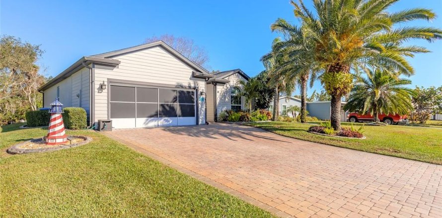 House in Oak Hill, Florida 3 bedrooms, 163.14 sq.m. № 1567867