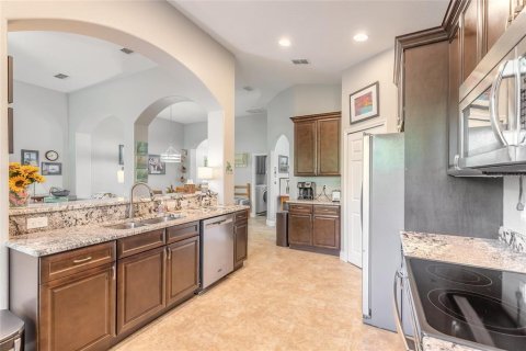 House in Oak Hill, Florida 3 bedrooms, 163.14 sq.m. № 1567867 - photo 5