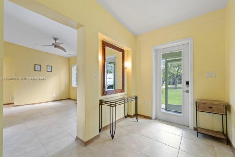 Купить виллу или дом в Форт-Лодердейл, Флорида 2 спальни, 83.8м2, № 1989361 - фото 5