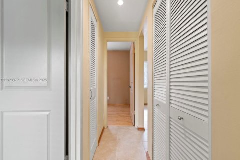 Купить виллу или дом в Форт-Лодердейл, Флорида 2 спальни, 83.8м2, № 1989361 - фото 21