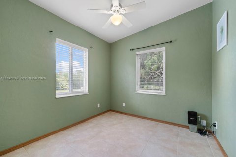 Купить виллу или дом в Форт-Лодердейл, Флорида 2 спальни, 83.8м2, № 1989361 - фото 22