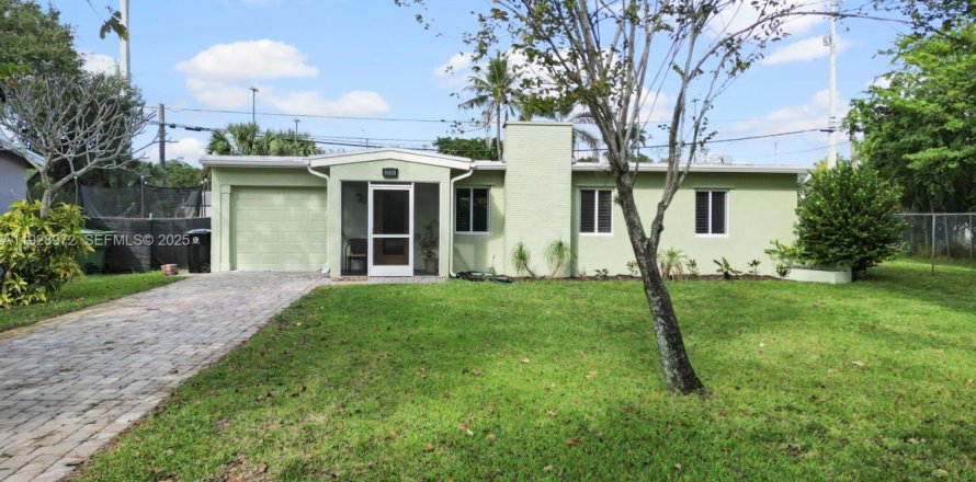 Дом в Форт-Лодердейл, Флорида 2 спальни, 83.8м2 № 1989361