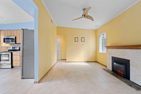 Купить виллу или дом в Форт-Лодердейл, Флорида 2 спальни, 83.8м2, № 1989361 - фото 8
