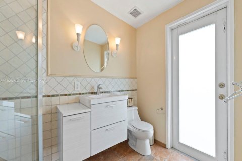 Купить виллу или дом в Форт-Лодердейл, Флорида 2 спальни, 83.8м2, № 1989361 - фото 17