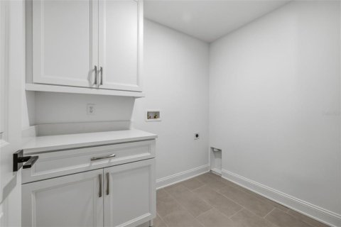 Снять в аренду таунхаус в Тампа, Флорида 8 комнат, 284.47м2, № 2150506 - фото 7