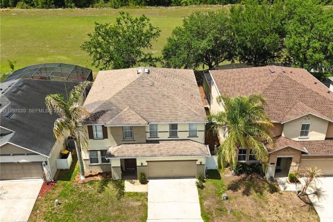 House in Davenport, Florida 6 bedrooms, 315.5 sq.m. № 2066932 - photo 3