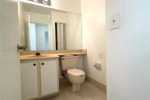 Adosado en alquiler en Miami, Florida, 3 dormitorios, 130.16 m2 № 1994226 - foto 10