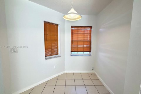 Adosado en alquiler en Miami, Florida, 3 dormitorios, 130.16 m2 № 1994226 - foto 9