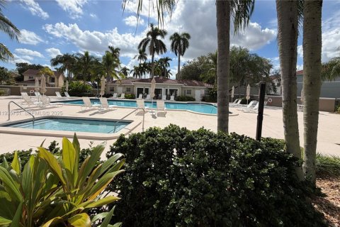 Adosado en alquiler en Miami, Florida, 3 dormitorios, 130.16 m2 № 1994226 - foto 18