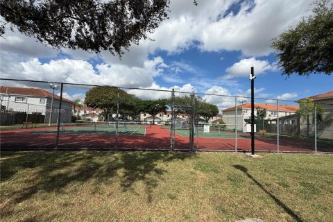 Adosado en alquiler en Miami, Florida, 3 dormitorios, 130.16 m2 № 1994226 - foto 17