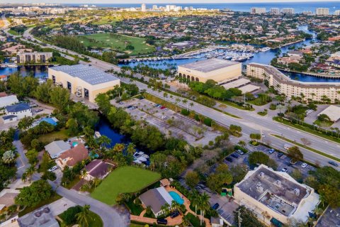 Casa en venta en Deerfield Beach, Florida, 686.18 m2 № 1058792 - foto 1