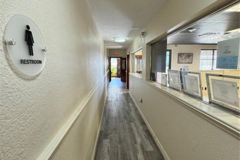 Propiedad comercial en alquiler en Orlando, Florida, 566.52 m2 № 1560385 - foto 18