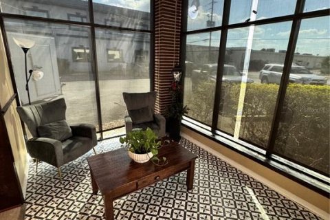 Propiedad comercial en alquiler en Orlando, Florida, 566.52 m2 № 1560385 - foto 10