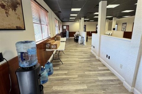 Propiedad comercial en alquiler en Orlando, Florida, 566.52 m2 № 1560385 - foto 24