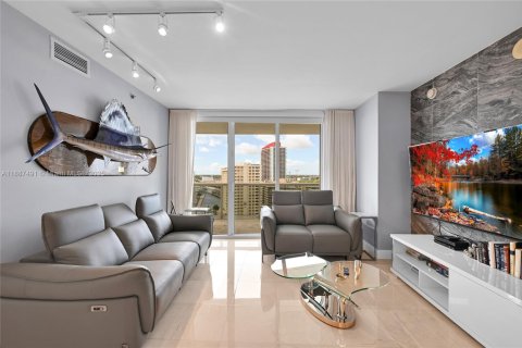 Condo in Hallandale Beach, Florida, 3 bedrooms  № 2053094 - photo 2