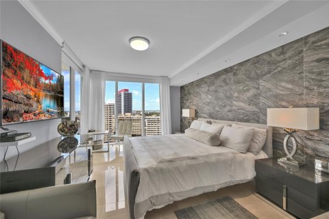 Condo in Hallandale Beach, Florida, 3 bedrooms  № 2053094 - photo 11