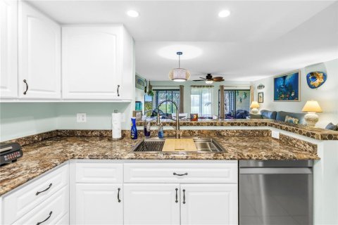 Touwnhouse à vendre à Seminole, Floride: 2 chambres, 136.57 m2 № 1902830 - photo 18
