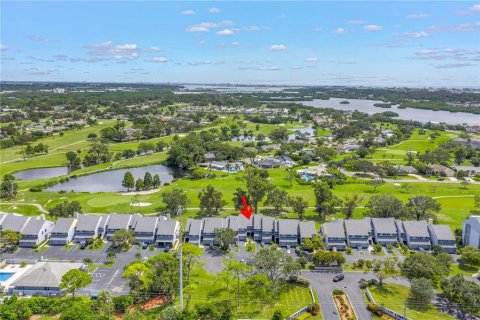 Touwnhouse à vendre à Seminole, Floride: 2 chambres, 136.57 m2 № 1902830 - photo 1
