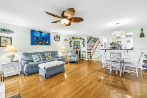 Touwnhouse à vendre à Seminole, Floride: 2 chambres, 136.57 m2 № 1902830 - photo 2