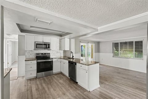 Villa ou maison à vendre à Port Richey, Floride: 3 chambres, 126.16 m2 № 2420153 - photo 5
