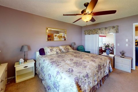 House in Venice, Florida 2 bedrooms, 121.98 sq.m. № 1334212 - photo 12