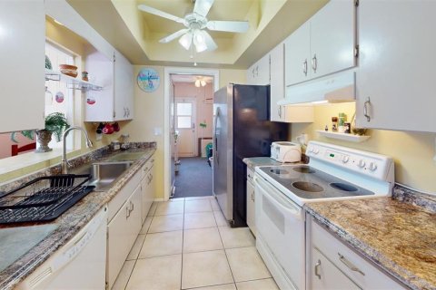 House in Venice, Florida 2 bedrooms, 121.98 sq.m. № 1334212 - photo 10