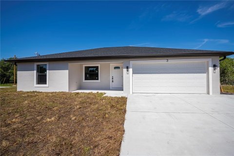 House in Port Charlotte, Florida 3 bedrooms, 117.61 sq.m. № 1734305 - photo 1