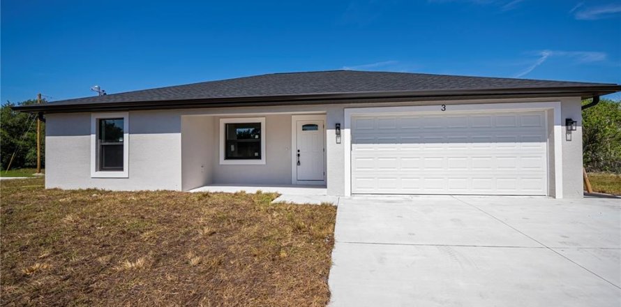House in Port Charlotte, Florida 3 bedrooms, 117.61 sq.m. № 1734305