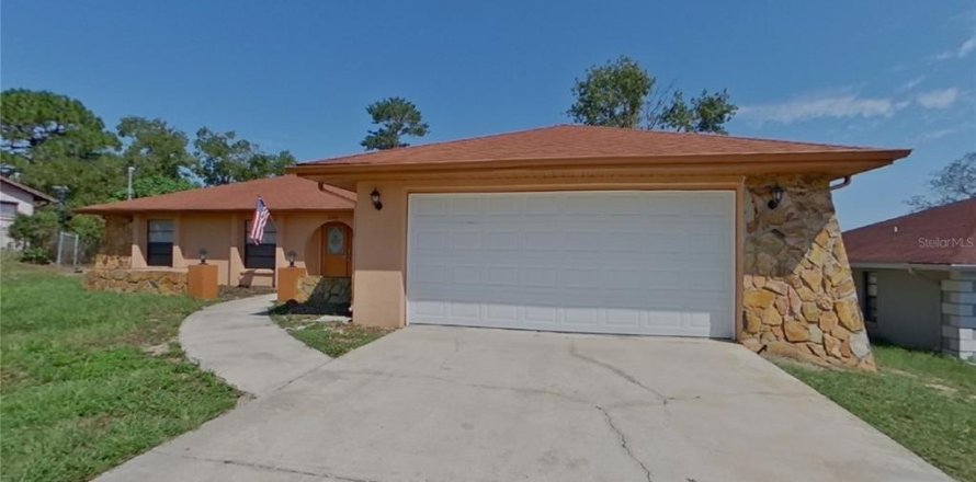 Villa ou maison à Spring Hill, Floride 3 chambres, 168.34 m2 № 1911008
