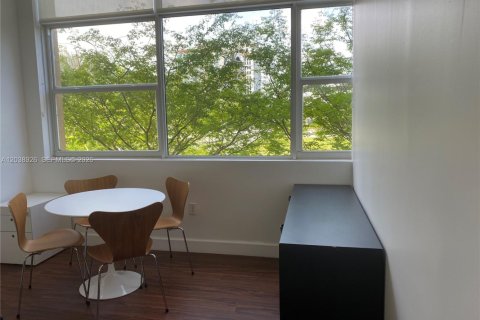 Propiedad comercial en venta en Coral Gables, Florida № 2085973 - foto 14