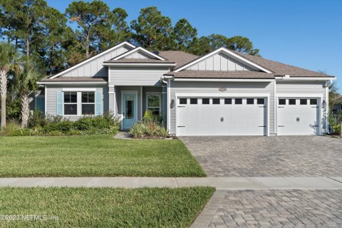 House in Fernandina Beach, Florida 4 bedrooms, 233.46 sq.m. № 802219 - photo 1