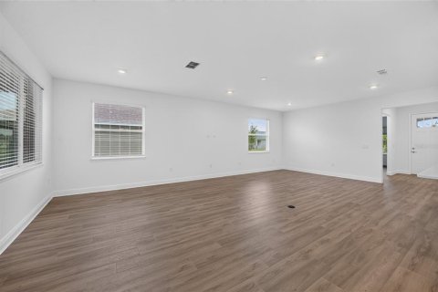 Villa ou maison à vendre à Ocala, Floride: 2 chambres, 187.57 m2 № 2408039 - photo 13