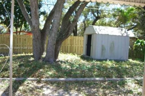 Снять в аренду виллу или дом в Холливуд, Флорида 3 спальни, № 1977106 - фото 11