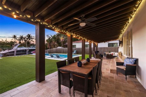 Villa ou maison à vendre à Miami Beach, Floride: 4 chambres, 197.6 m2 № 2059813 - photo 6