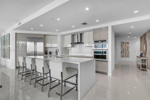 Condominio en venta en Fort Lauderdale, Florida, 3 dormitorios, 246.93 m2 № 2039942 - foto 8